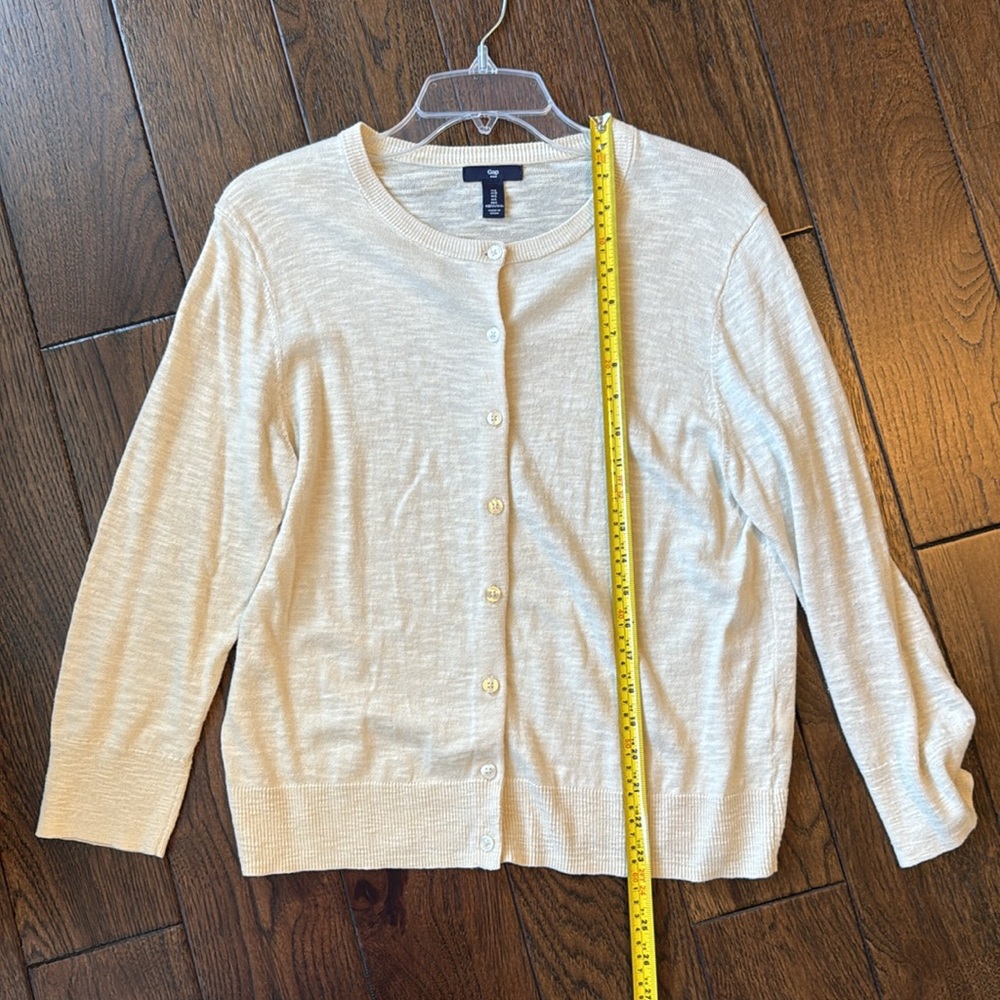 GAP Women's Cream Colored Lightweight Cardigan- Size L - LIKE NEW - Picture 7 of 9